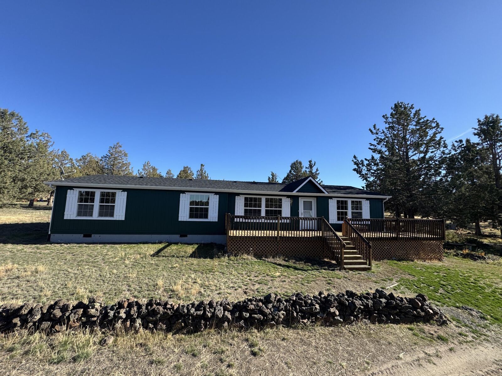 Property Photo: 5935 SE Coyote Lane OR 97754