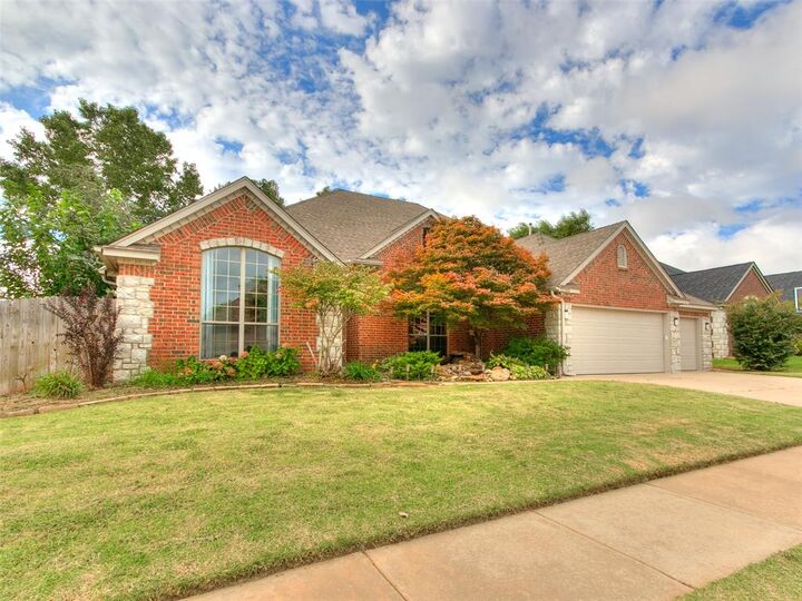 Property Photo: 1700 NW 171st Street OK 73012