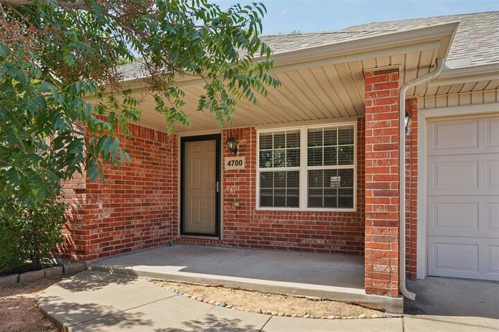 Property Photo: 4700 SE 81st Street OK 73135