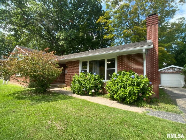404 S Orchard Drive  Carbondale IL 62901 photo