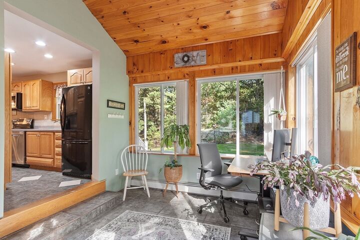 Property Photo:  48 Woodworth Ave  MA 01420 