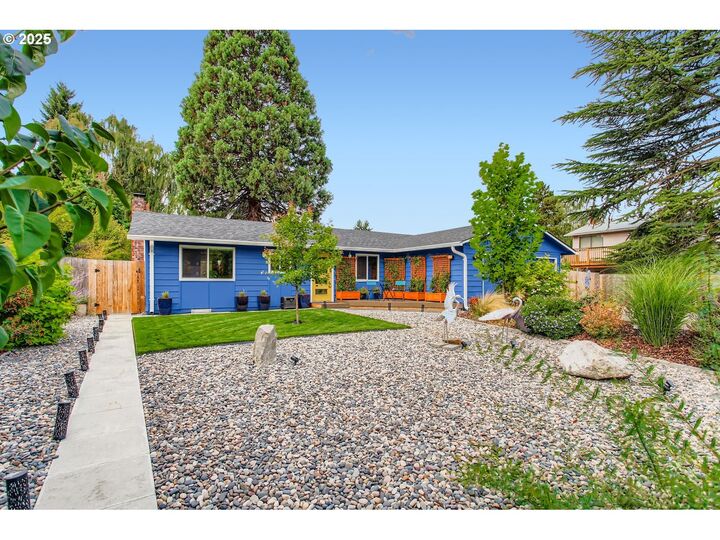 Property Photo: 5330 NW Esther St WA 98663