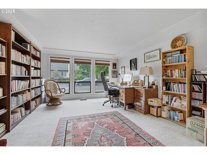 Property Photo: 15104 NE Brazee St OR 97230