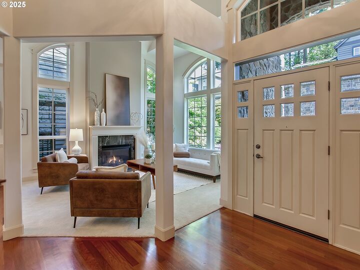 Property Photo:  2625 Beacon Hill Dr  OR 97068 