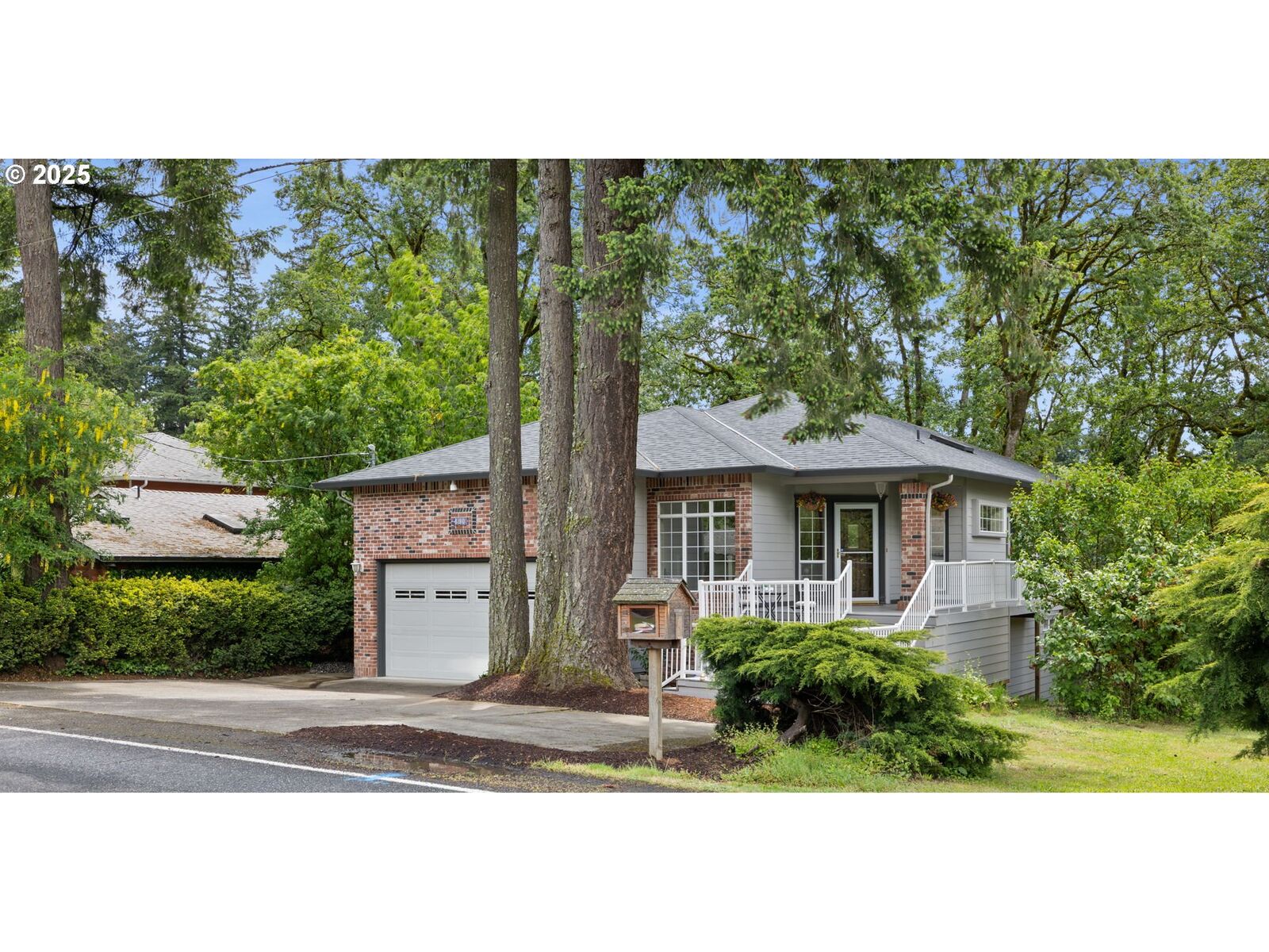 Property Photo:  690 N Shepherd Rd  WA 98671 