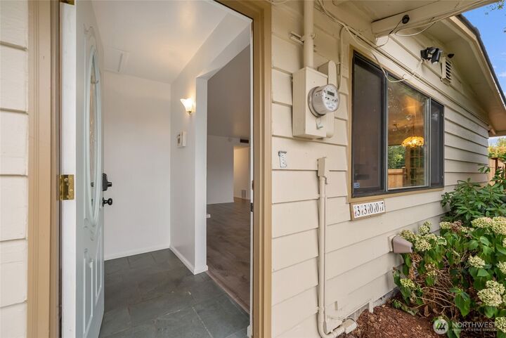 Property Photo:  33007  27th Avenue SW  WA 98023 