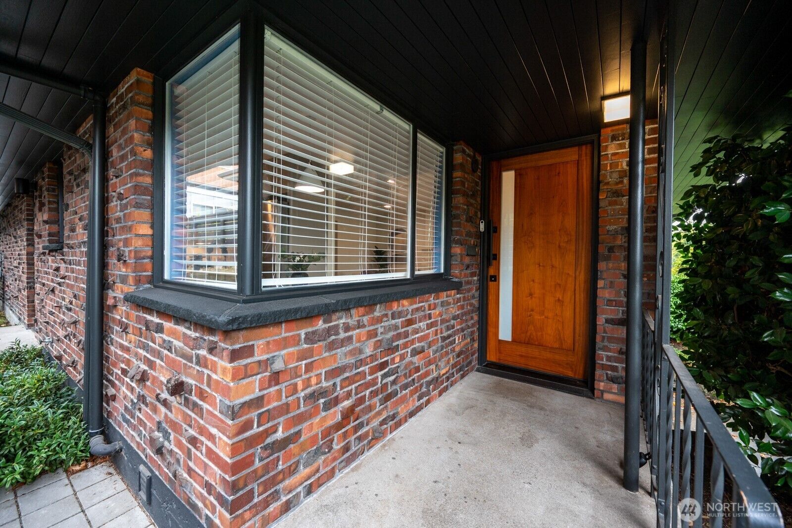 Property Photo:  1525 NW 90th Street  WA 98117 