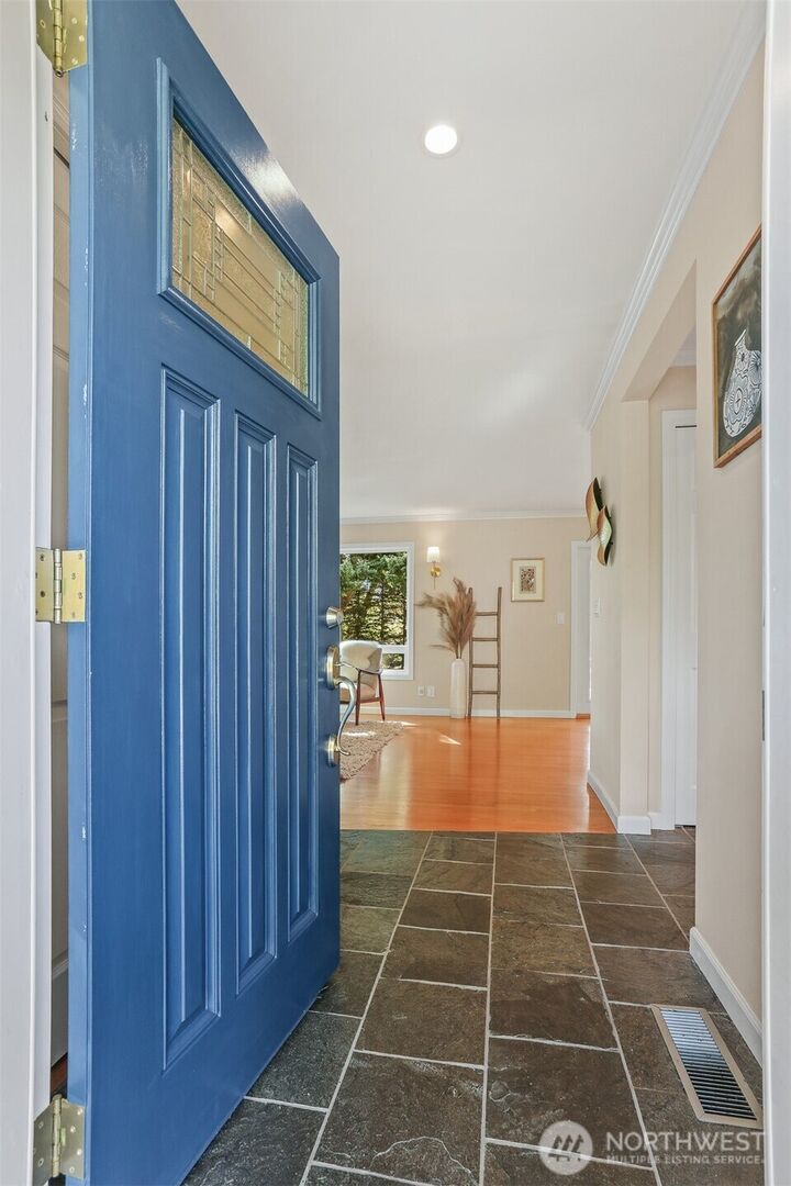 Property Photo:  8514  Madrona Lane  WA 98026 