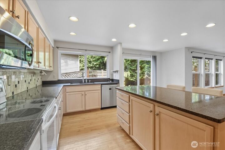 Property Photo:  12935 NE 86th Street  WA 98033 