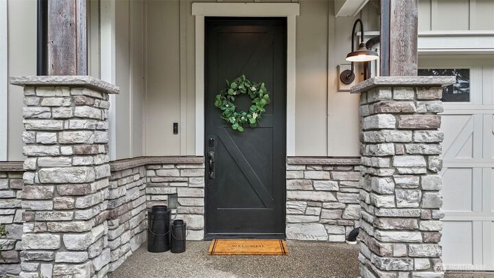 Property Photo:  26017  216th Place SE  WA 98038 