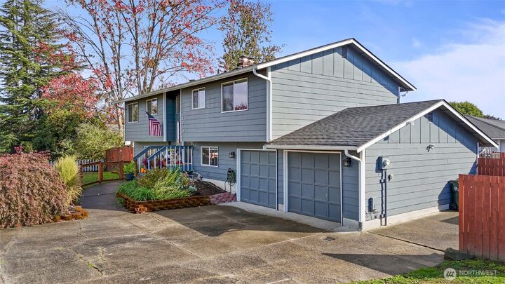 Property Photo:  1710  12th Avenue NW  WA 98371