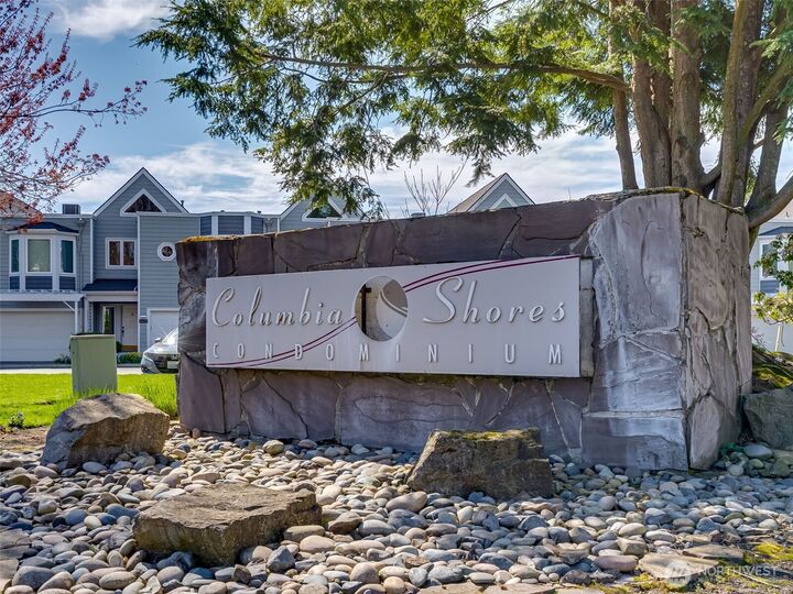 Property Photo:  520 SE Columbia River Dr 323  WA 98661 