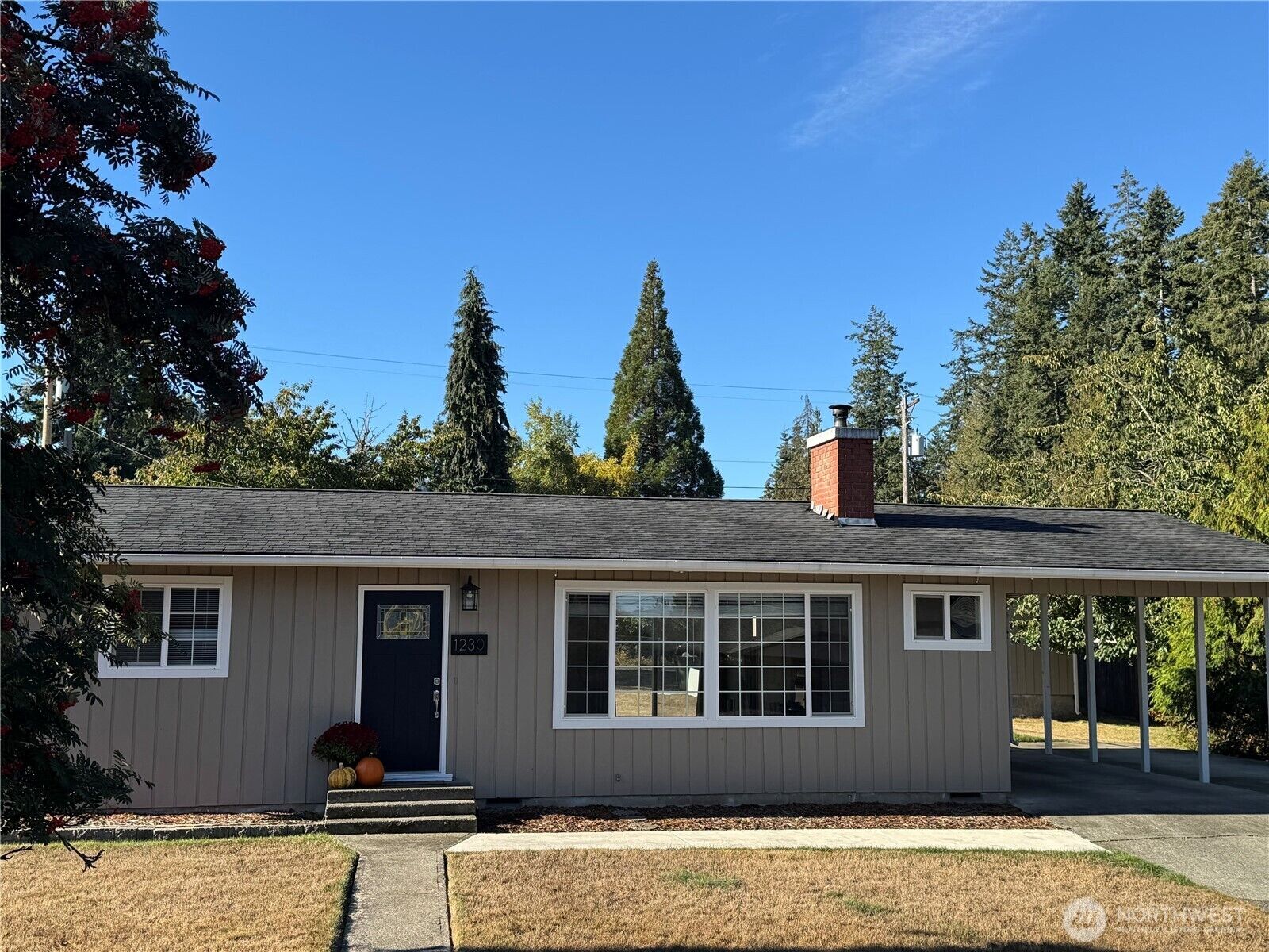 Property Photo: 1230 W 18th Street WA 98363