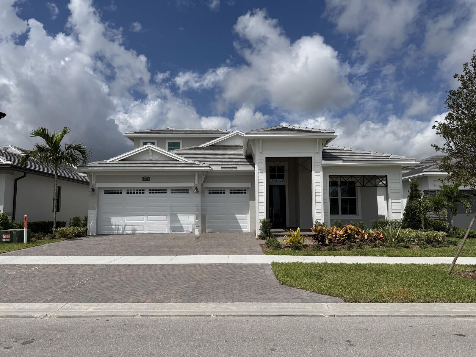 Property Photo: 9296 SW Bethpage Way FL 34987