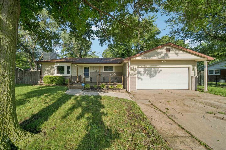 Property Photo:  1713 N Terry Ln  KS 67002 