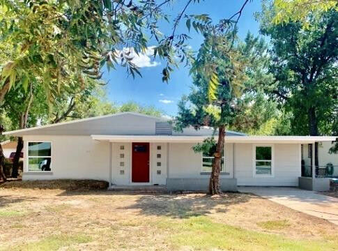 Property Photo:  305 Glenmore Street  TX 76903 