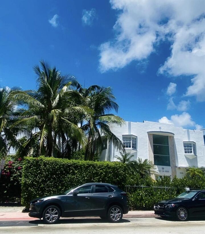 Property Photo: 1526 Pennsylvania Ave 20 FL 33139