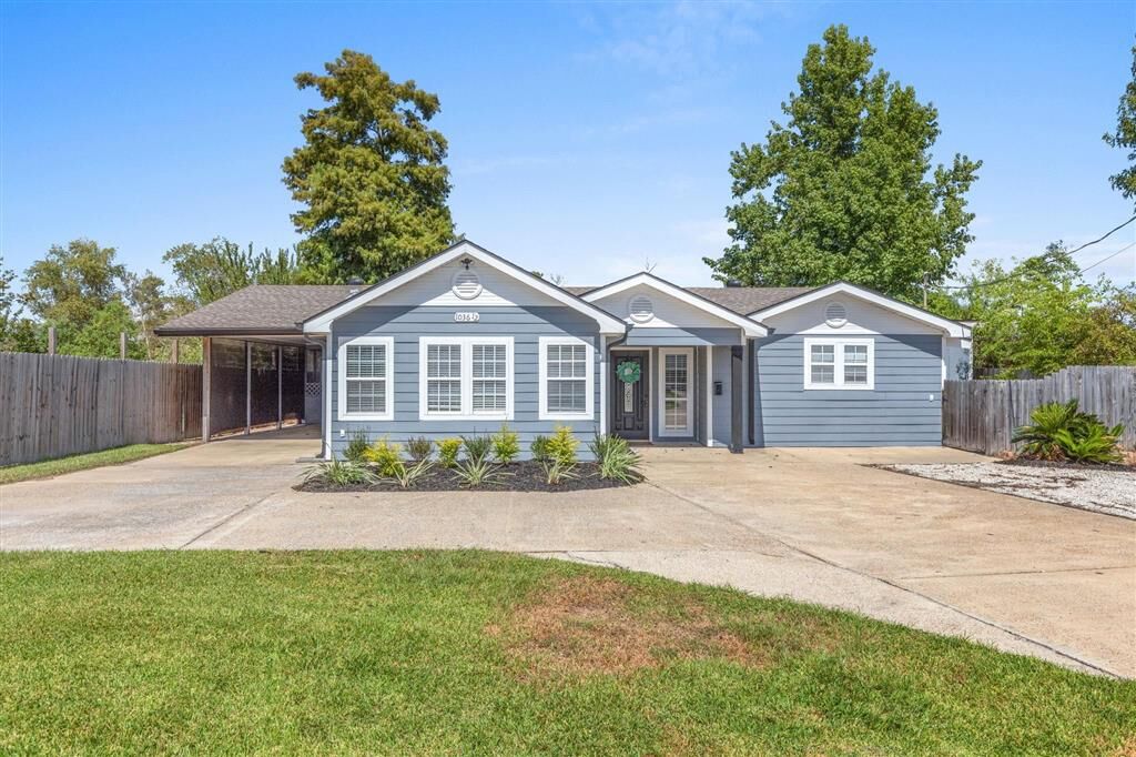 Property Photo:  1036 1/2 Ann Street  LA 70669 