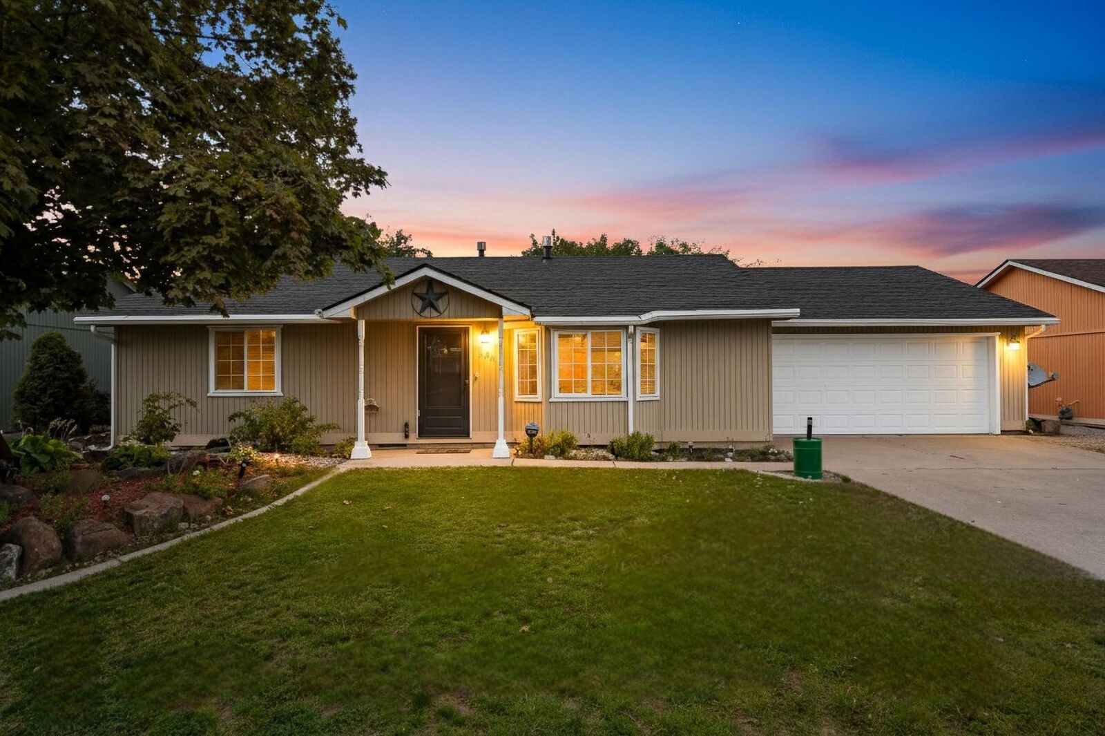 Property Photo:  12510 W 11th Ave  WA 99001 