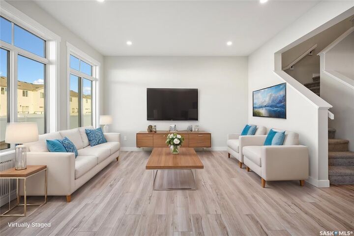 Property Photo:  255 Fortosky Crescent  SK S7M 5X5 