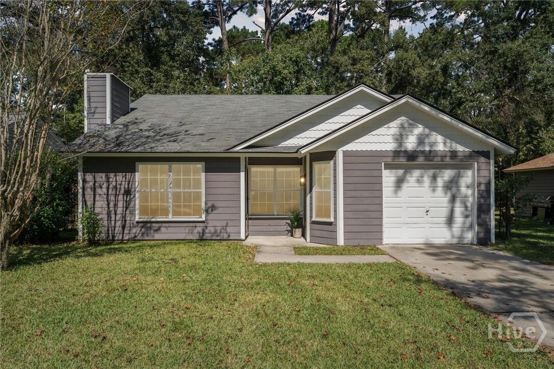 Property Photo: 4 East White Hawthorne Drive GA 31419