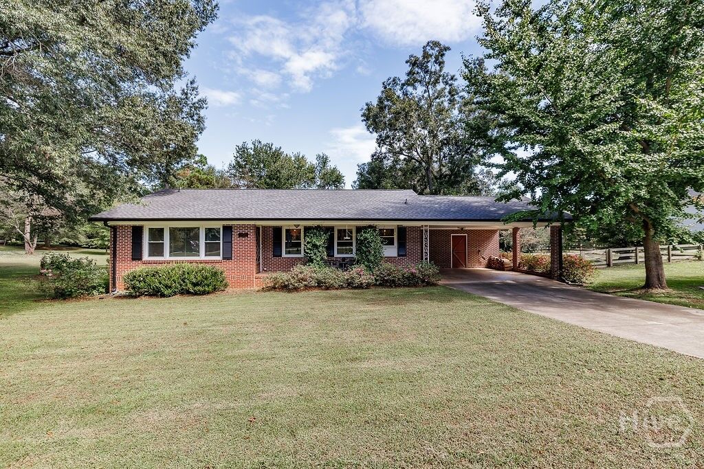 Property Photo: 250 N Church Street GA 30683
