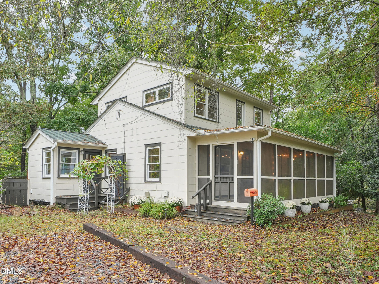 Property Photo: 110 Hill Street NC 27514
