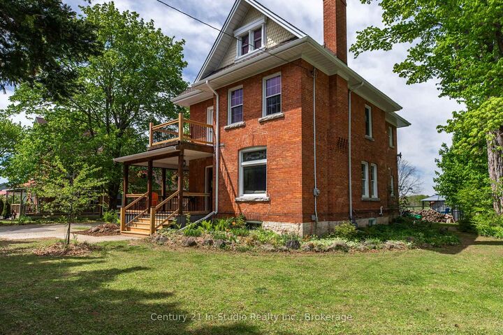 Photo de la propriété:  296 Garafraxa St Street  ON N0H 1G0 