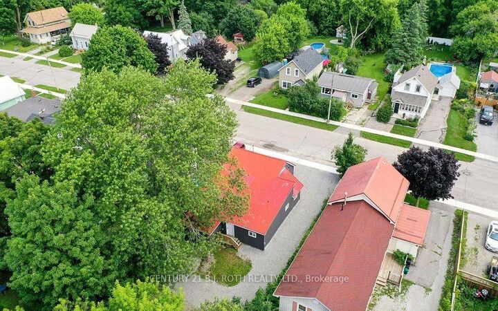 Photo de la propriété:  303 Moffat Street 3  ON L3V 4E9 