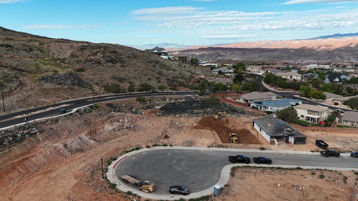 Property Photo:  426 S 2250 W 27  UT 84737 