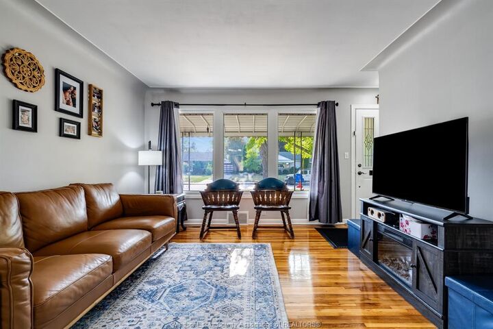 Property Photo:  3260 Everts Avenue  ON N9E 2V8 