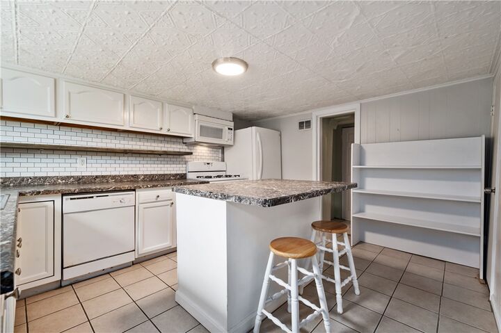 Property Photo: 22 Eleanor St PA 15203