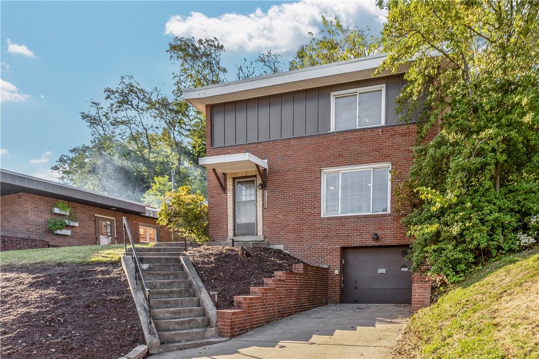 Property Photo:  2966 Beechwood Blvd  PA 15217 
