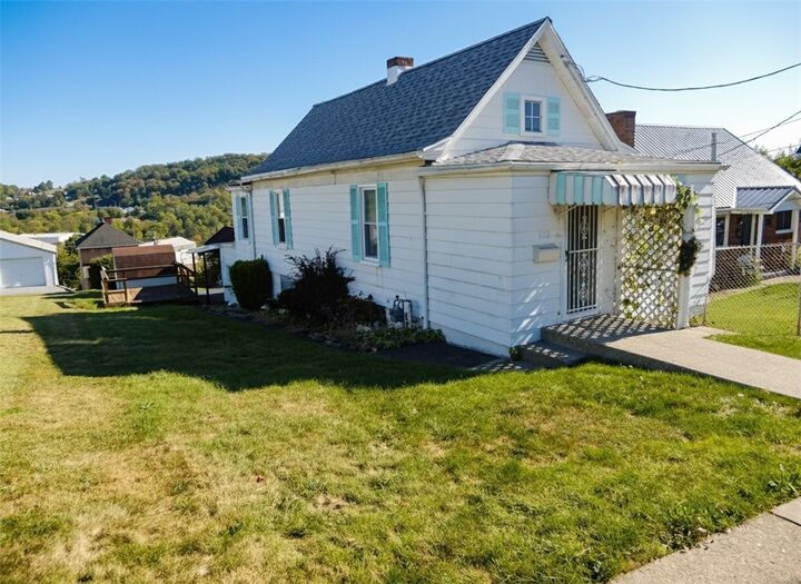 Property Photo: 632 Giffin Avenue PA 15317