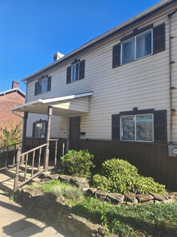 Property Photo:  83 S Mount Vernon Avenue  PA 15401 