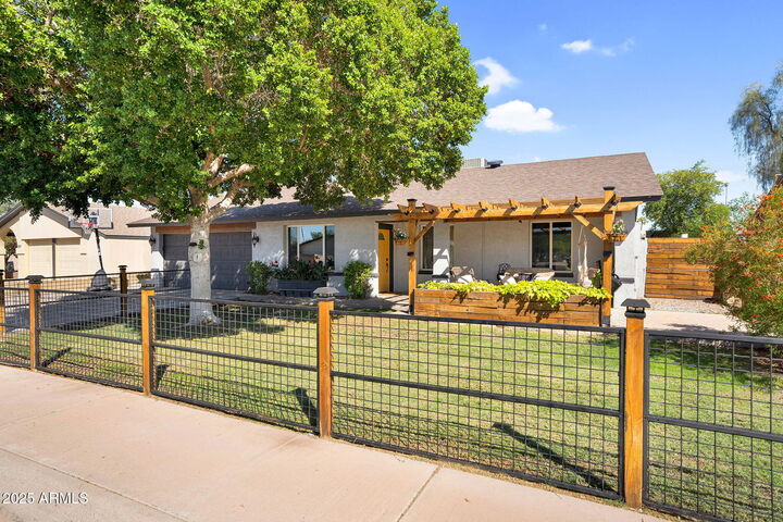 5727 S Siesta Lane  Tempe AZ 85283 photo