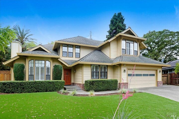 Property Photo:  401 Fairway Court  CA 95448
