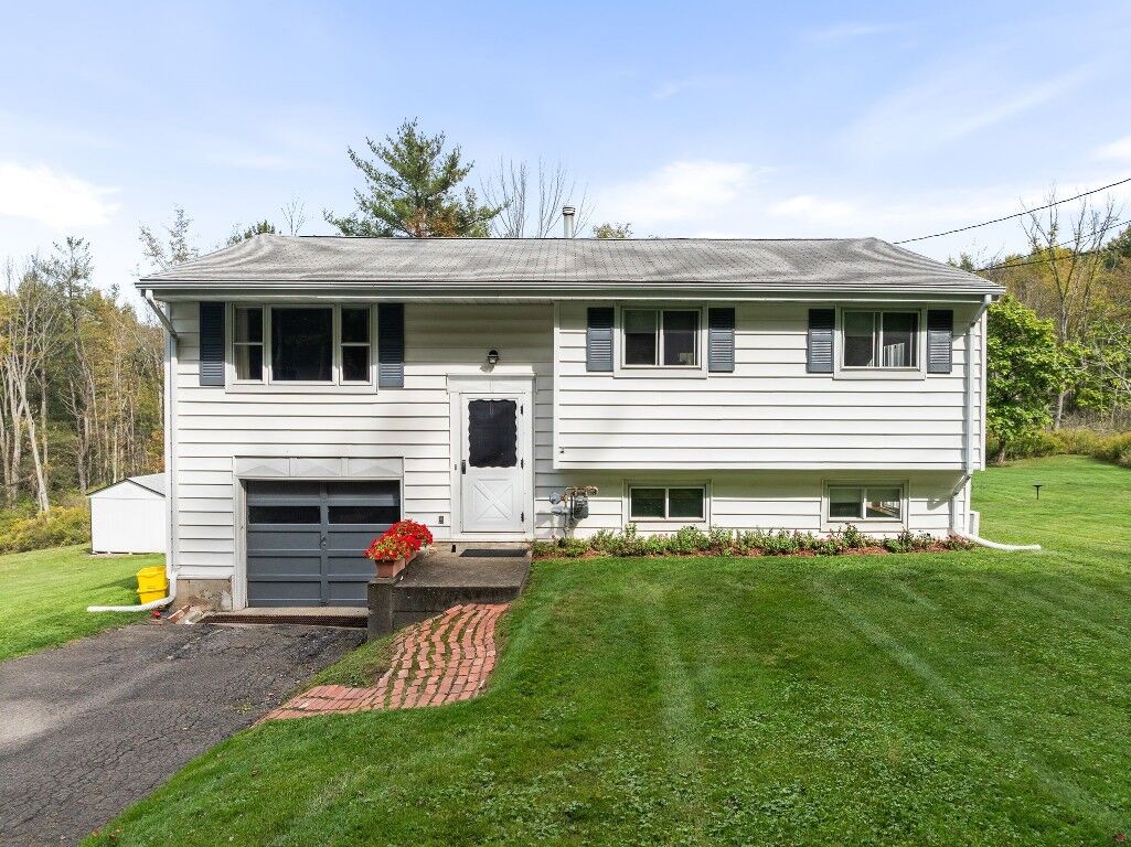 Property Photo:  1240 Taft Avenue  NY 13760 