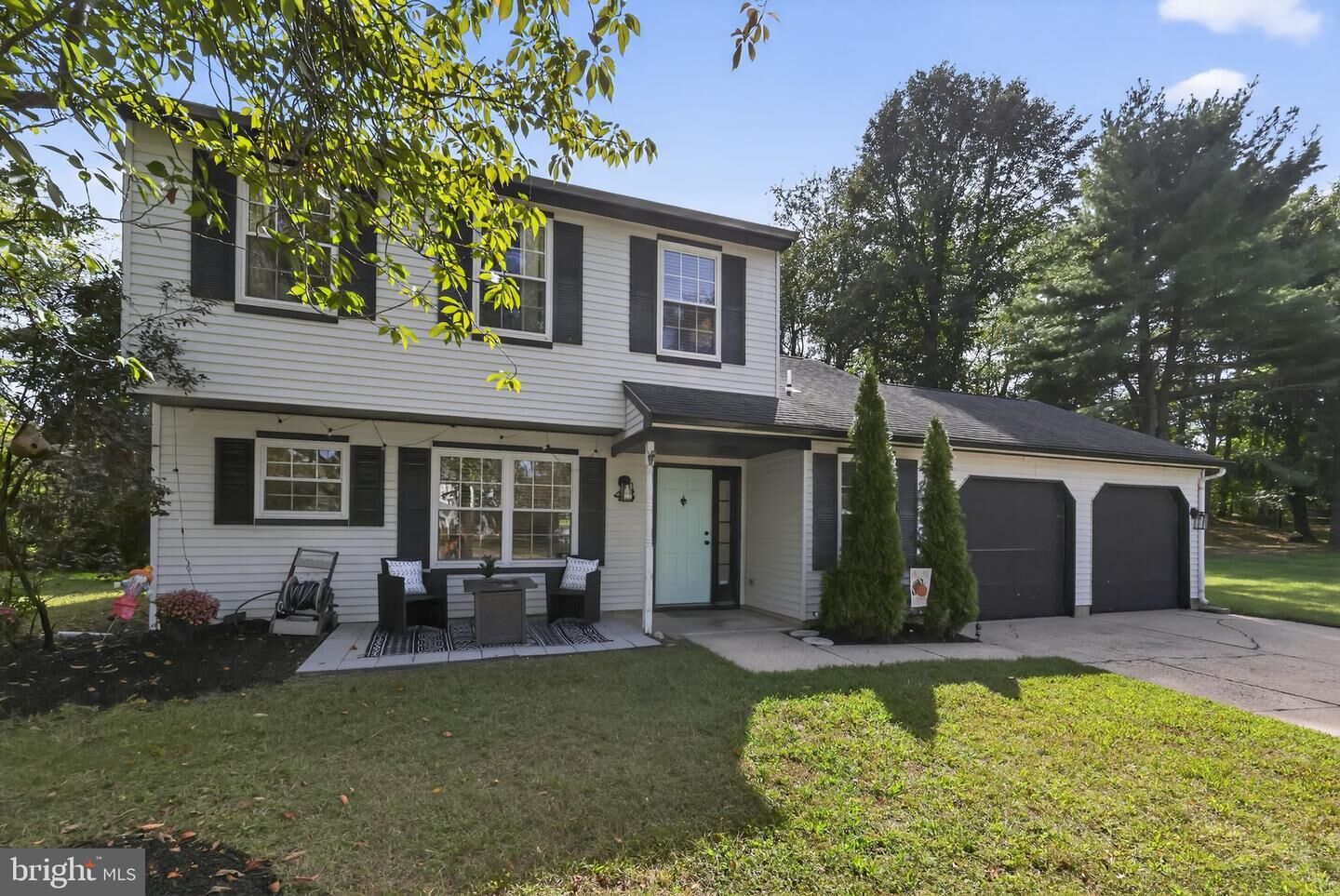Property Photo:  43 Saddle Drive  NJ 08054 