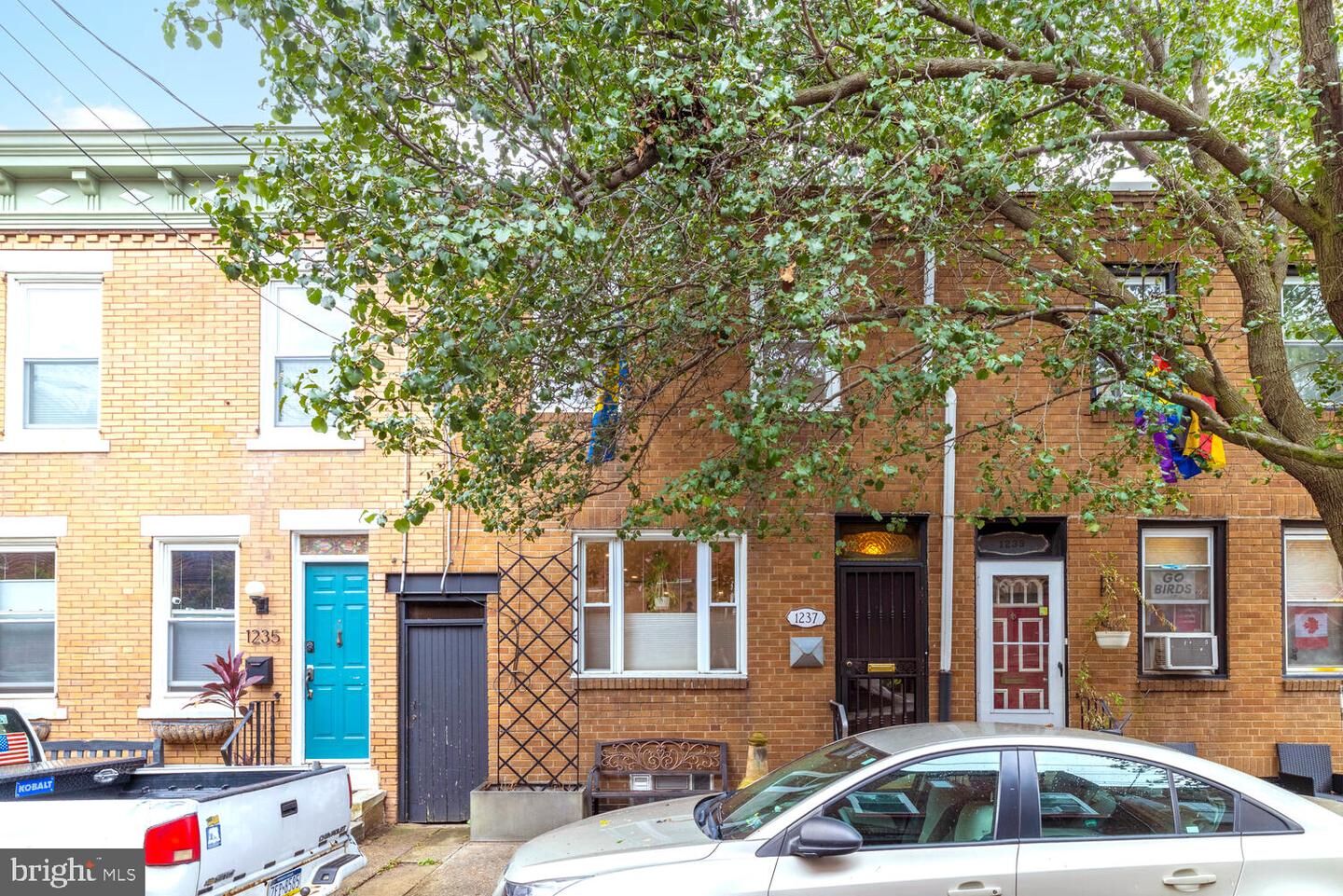 Property Photo:  1237 S Alder Street  PA 19147 