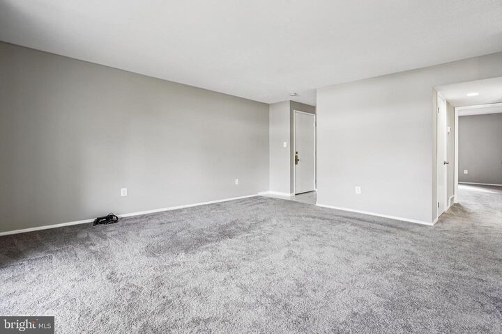 Property Photo: 534 Wilson Bridge Drive C-1 MD 20745