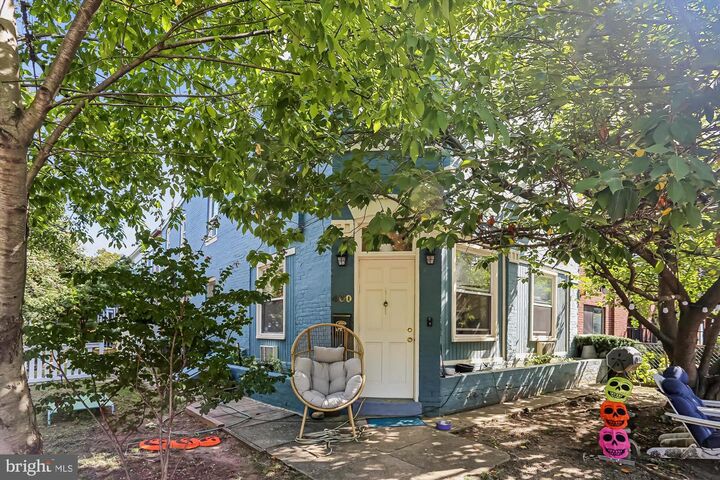 Property Photo: 400 15th Street SE DC 20003