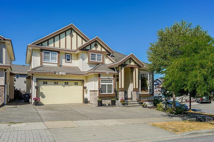 Photo de la propriété: 13535 80A Avenue BC V3W 1R3
