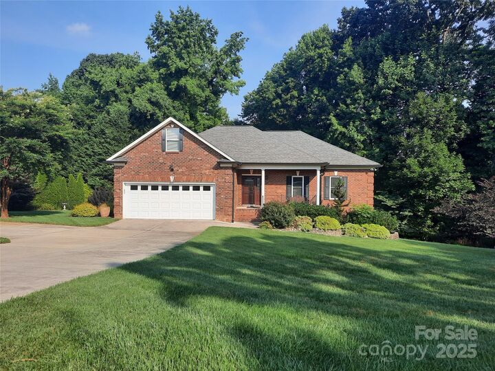 Property Photo:  9637 Haying Place  NC 28227 