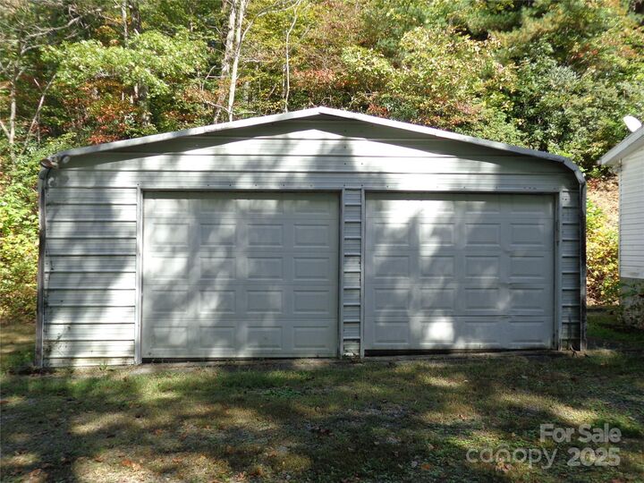 Property Photo:  89 Blue Mountain Road  NC 28730 