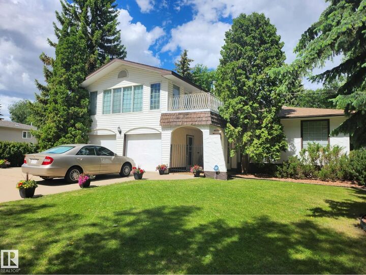 Photo de la propriété:  13312 Buena Vista Rd NW  AB T5R 5R2 