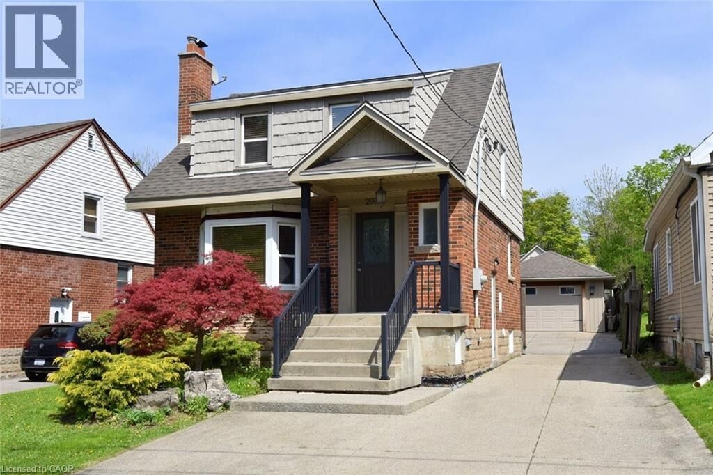 Property Photo:  293 Emerson Street  ON L8S 2Y8 