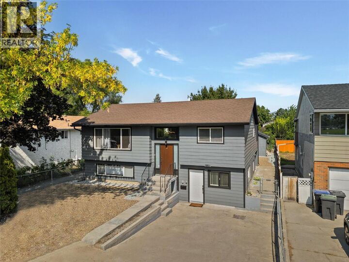 Property Photo:  950 Raymer Avenue  BC V1Y 4Z9 