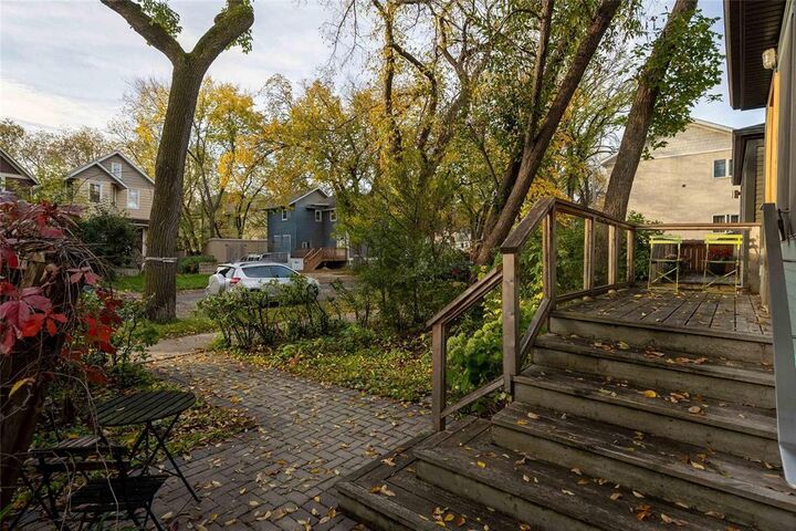 Property Photo:  807 Warsaw Avenue  MB R3M 1B7 