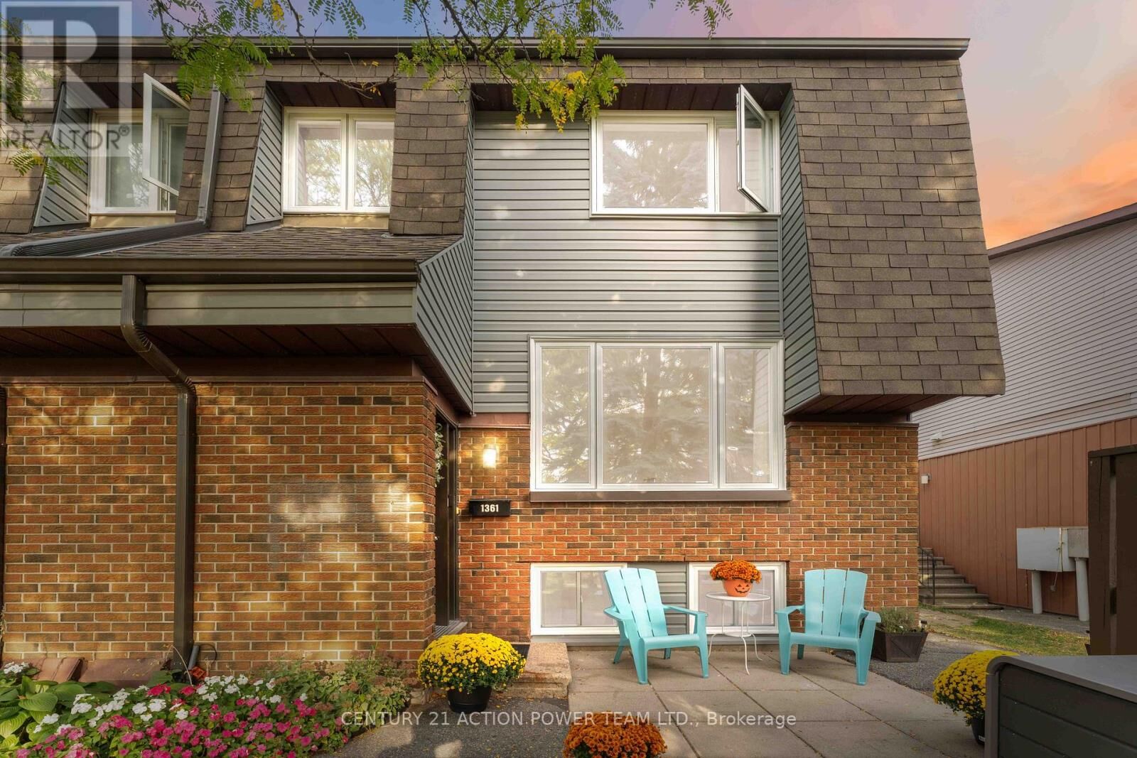 Property Photo:  1361 Marigold Crescent  ON K1B 5E7